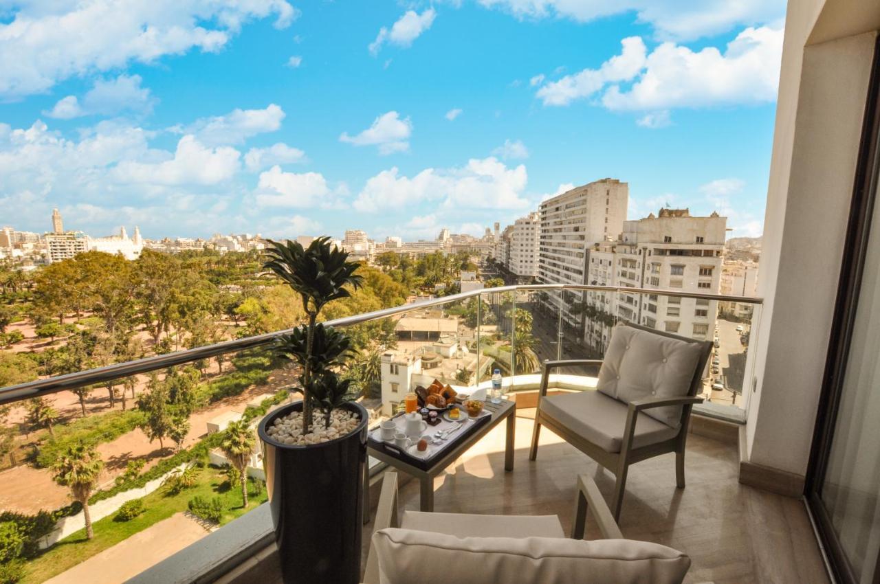 Suite Hotel Casa Diamond Casablanca Bagian luar foto Balcony