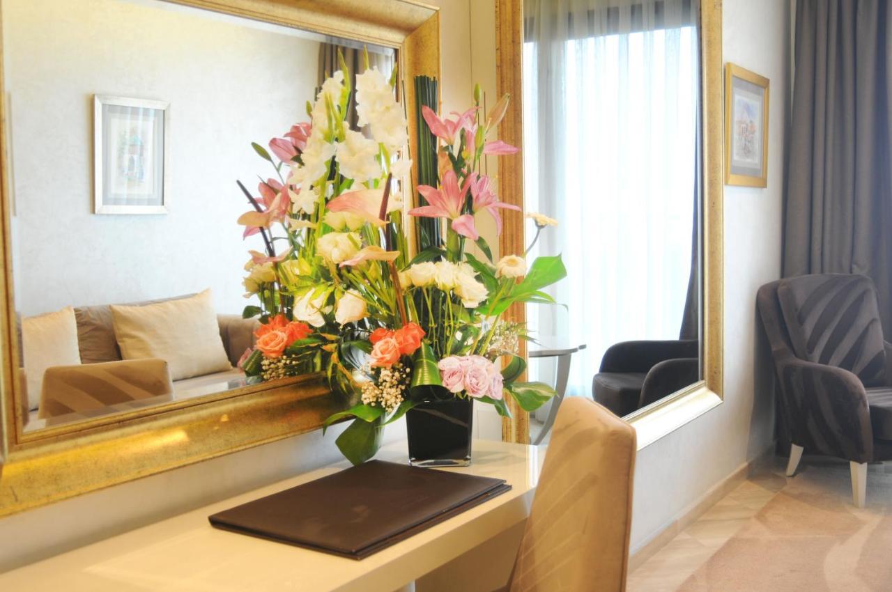 Suite Hotel Casa Diamond Casablanca Bagian luar foto A hotel room