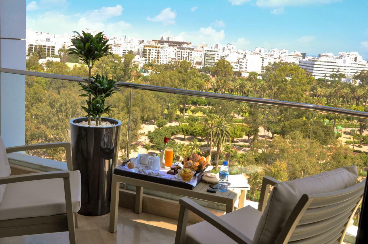 Suite Hotel Casa Diamond Casablanca Bagian luar foto View from the balcony of a suite at the Athens Hilton